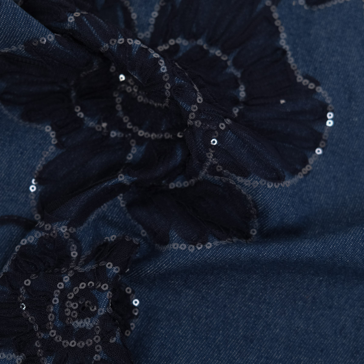 Jeans mit Stickerei, Tüll und Pailletten in Indigo – Sam – Maison Klem